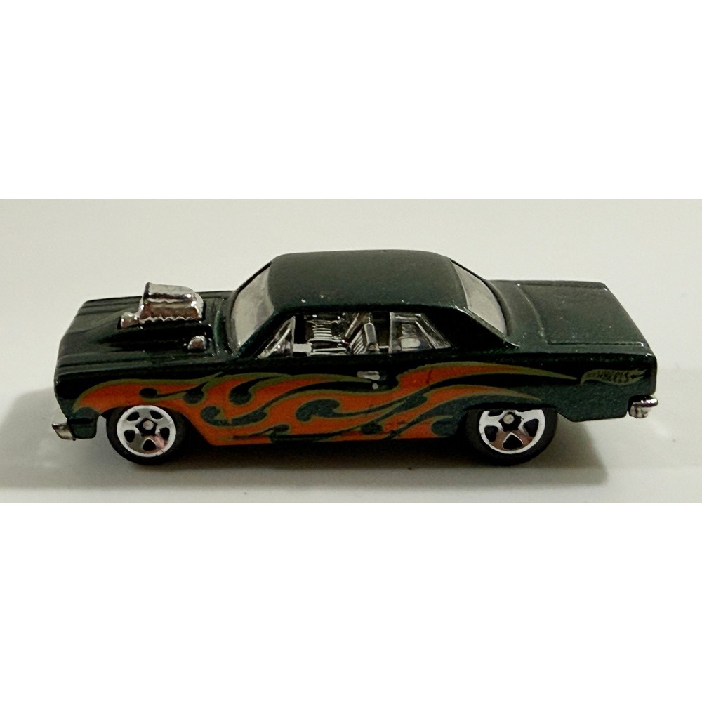 Hot Wheels '65 Chevy Chevelle Kids 1:64 Green Flame Muscle Car Diecast